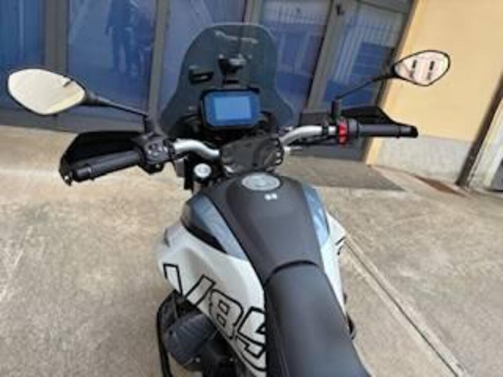 Moto Guzzi V85 TT (2024 - 26) (5)