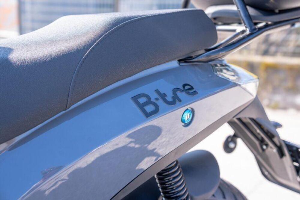 Kawasaki KL SM 125 (2006) (9)