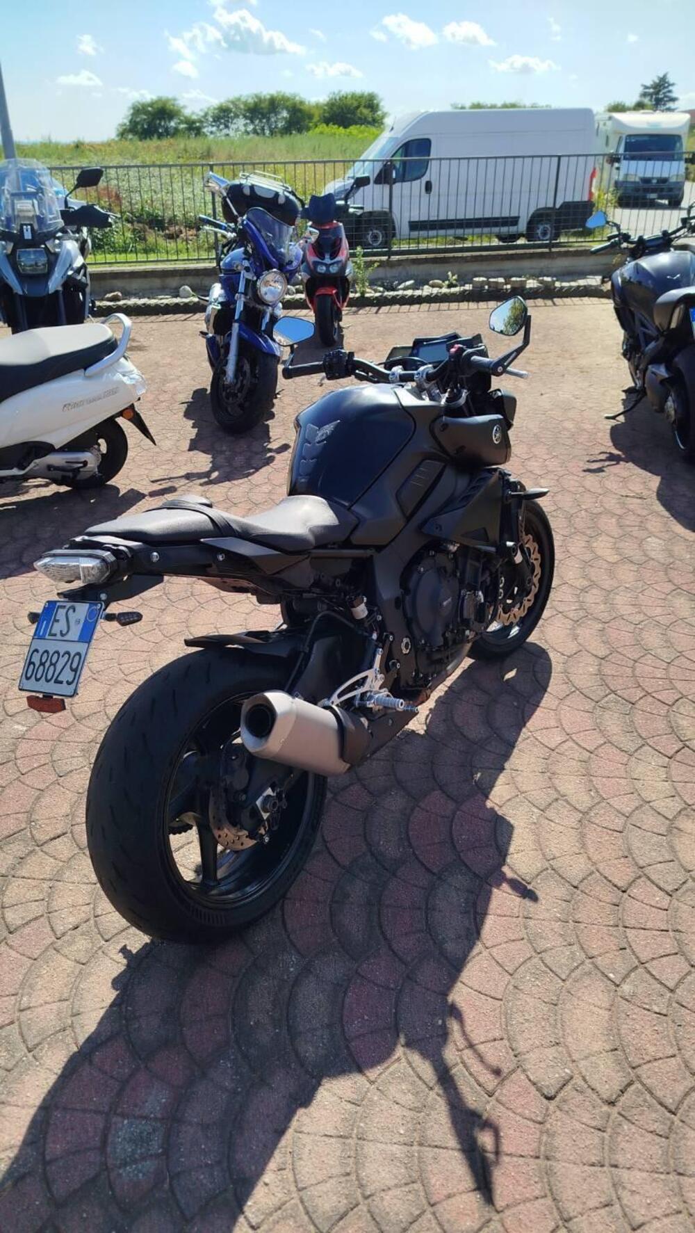 Yamaha MT-10 (2017 - 20) (3)