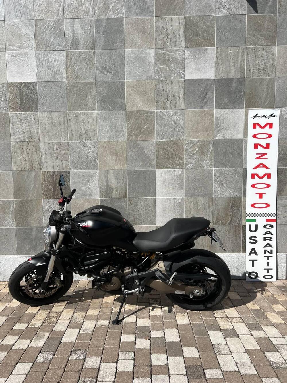 Ducati Monster 821 Dark ABS (2014 - 16) (2)