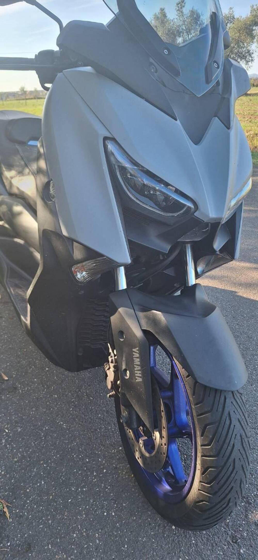 Yamaha X-Max 300 (2021 - 24) (6)