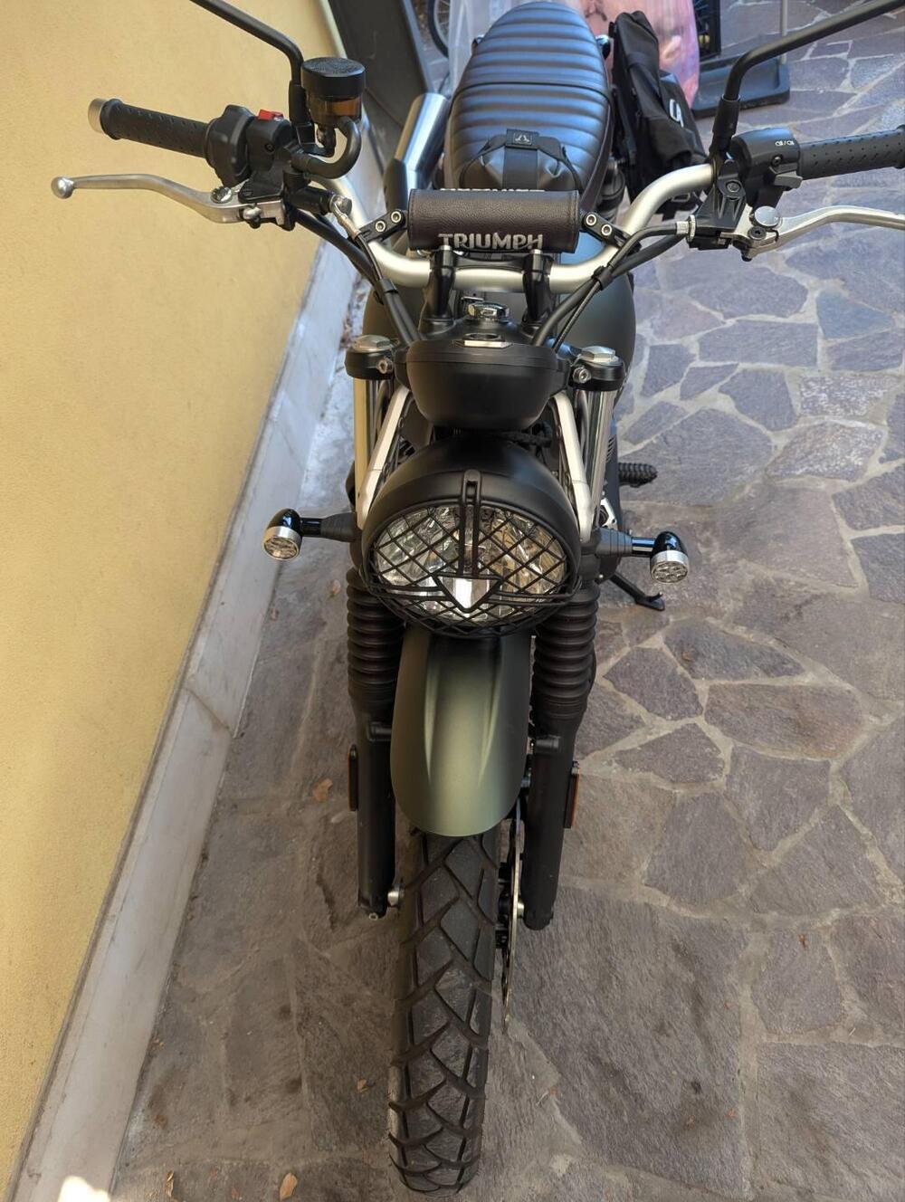 Triumph Street Scrambler 900 (2021 - 22) (4)