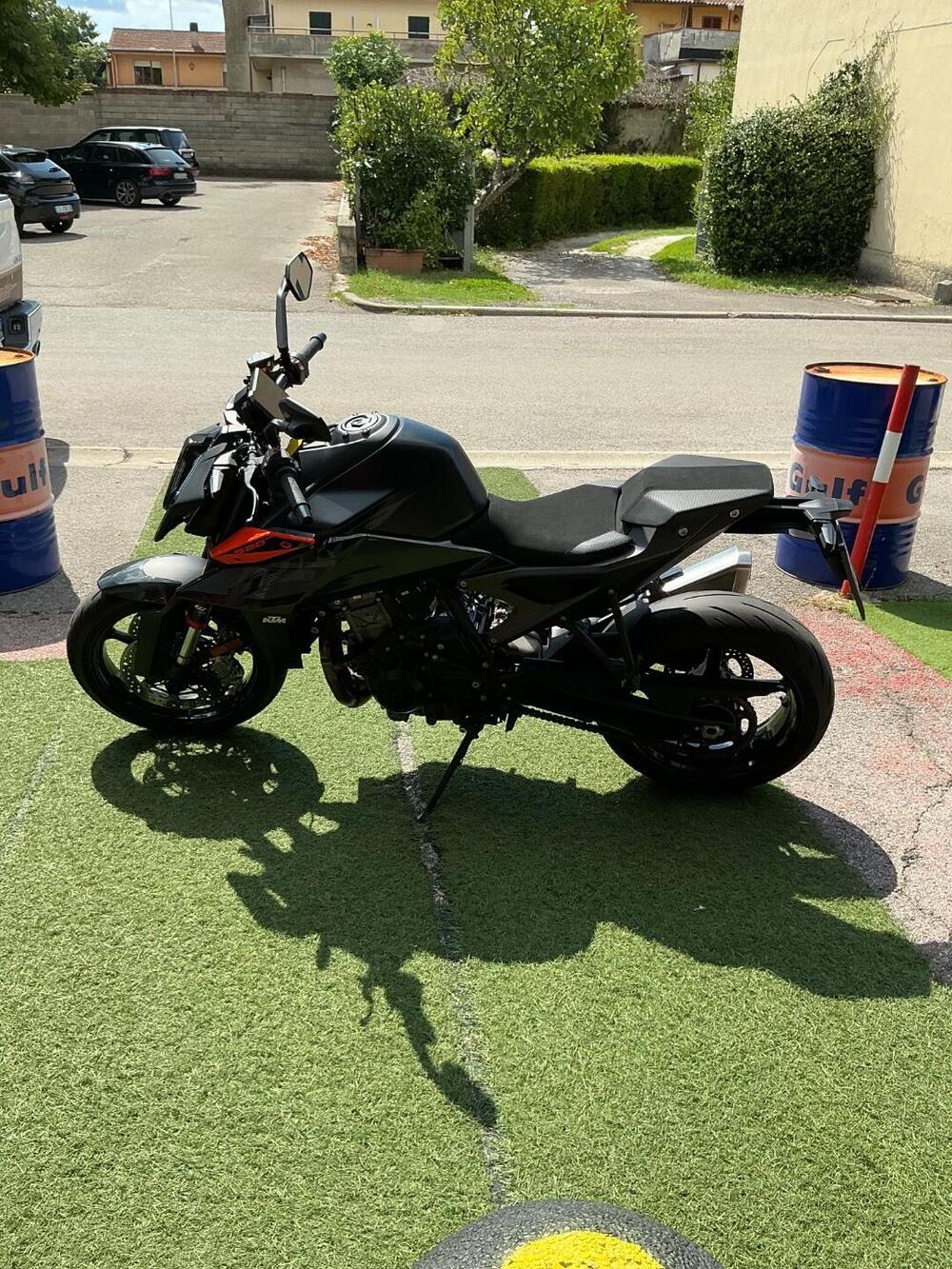 KTM 990 Duke (2024 - 26) (2)