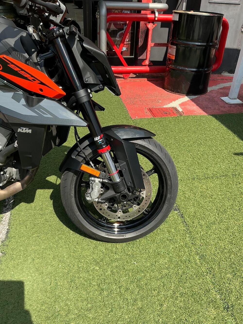 KTM 990 Duke (2024 - 26) (11)