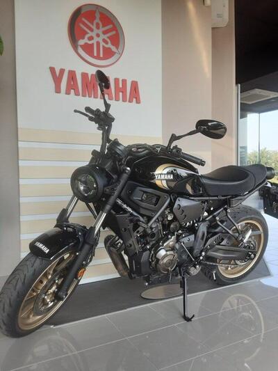 Yamaha XSR 700 (2022 - 25) usata