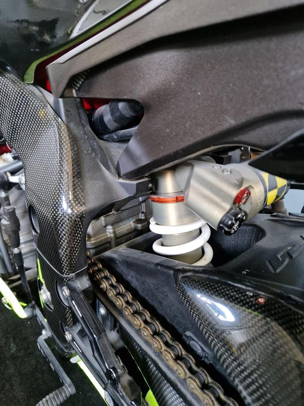 Yamaha YZF R1 (2015 - 16) (8)