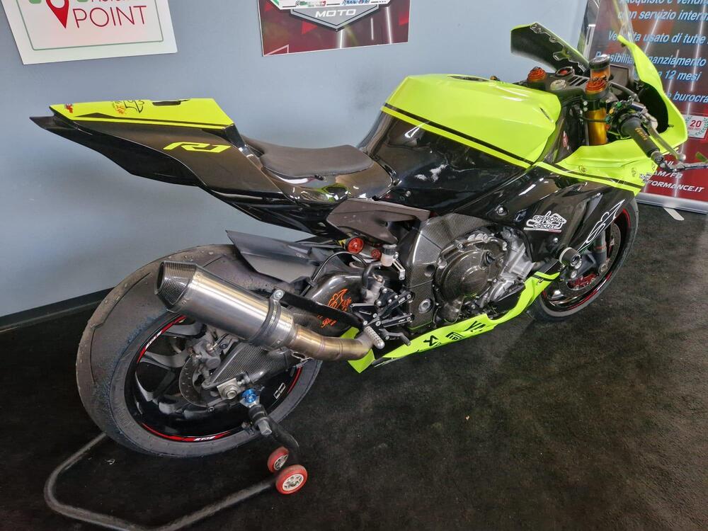 Yamaha YZF R1 (2015 - 16) (11)