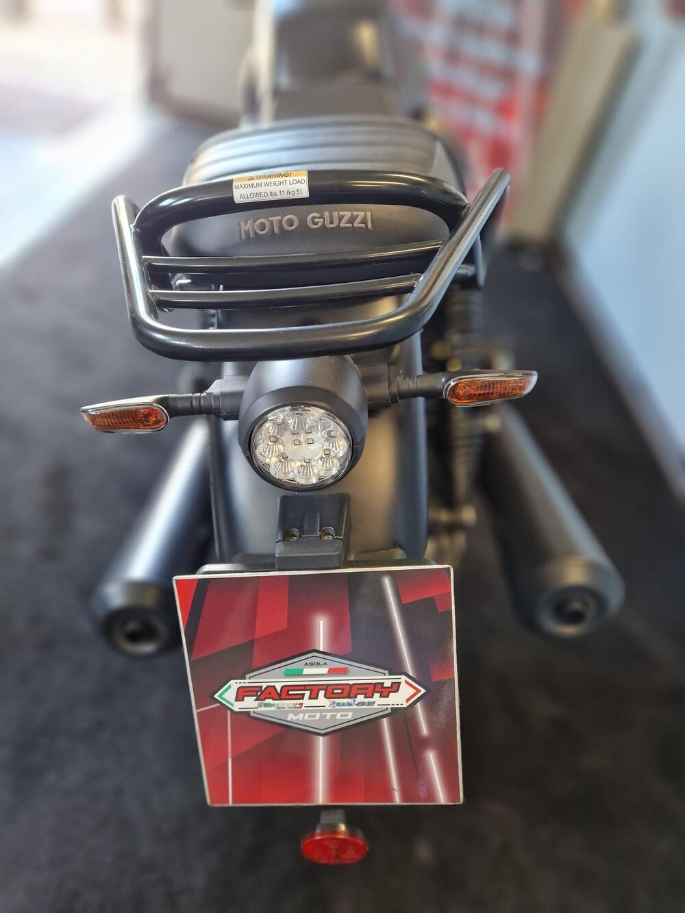 Moto Guzzi V7 Stone Centenario (2021 - 22) (16)