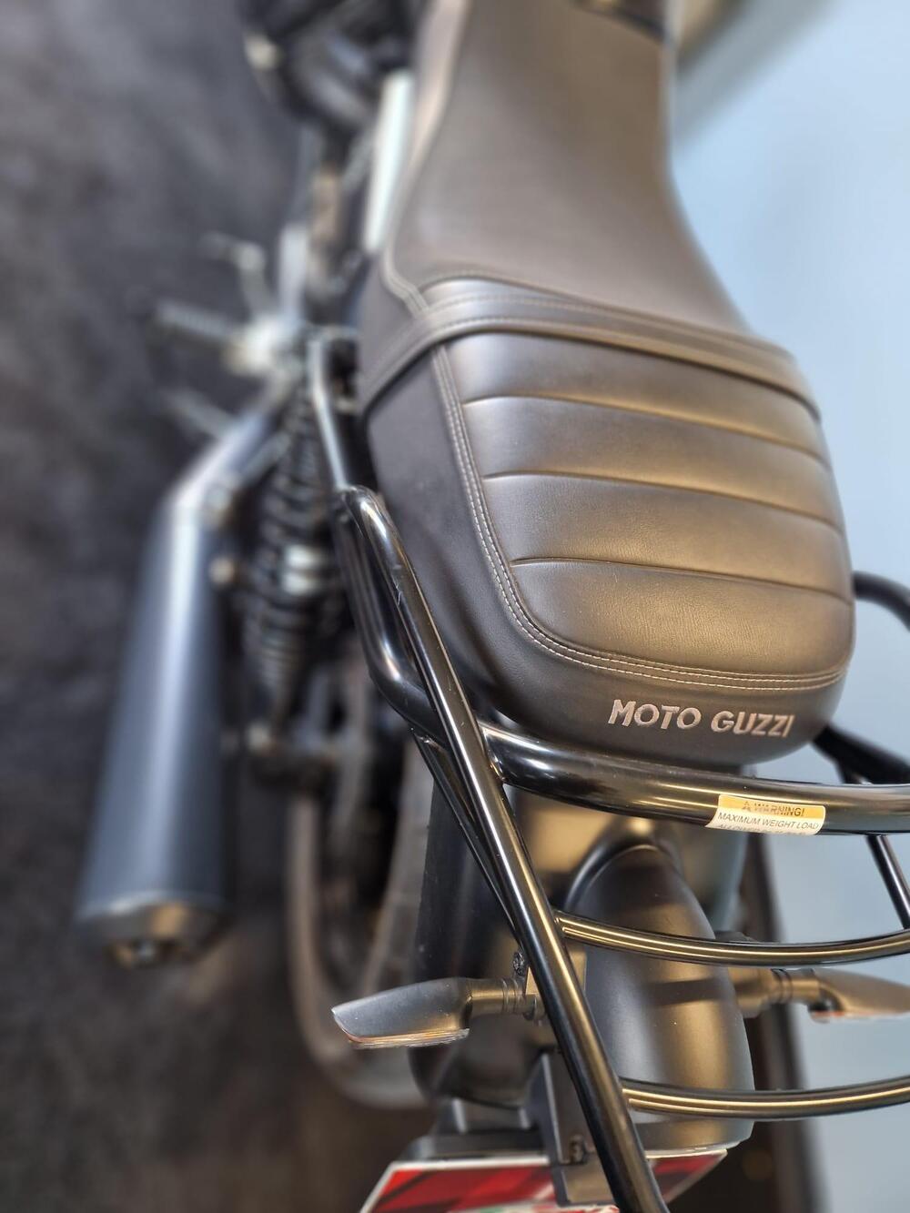 Moto Guzzi V7 Stone Centenario (2021 - 22) (19)