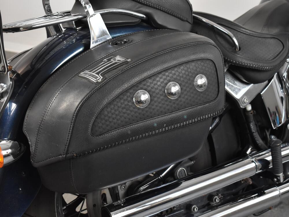 Harley-Davidson 1690 Deluxe ABS (2011 - 16) - FLSTN (8)