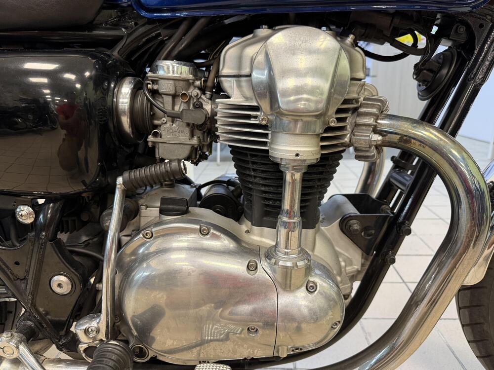 Kawasaki W 650 (2001 - 06) (7)