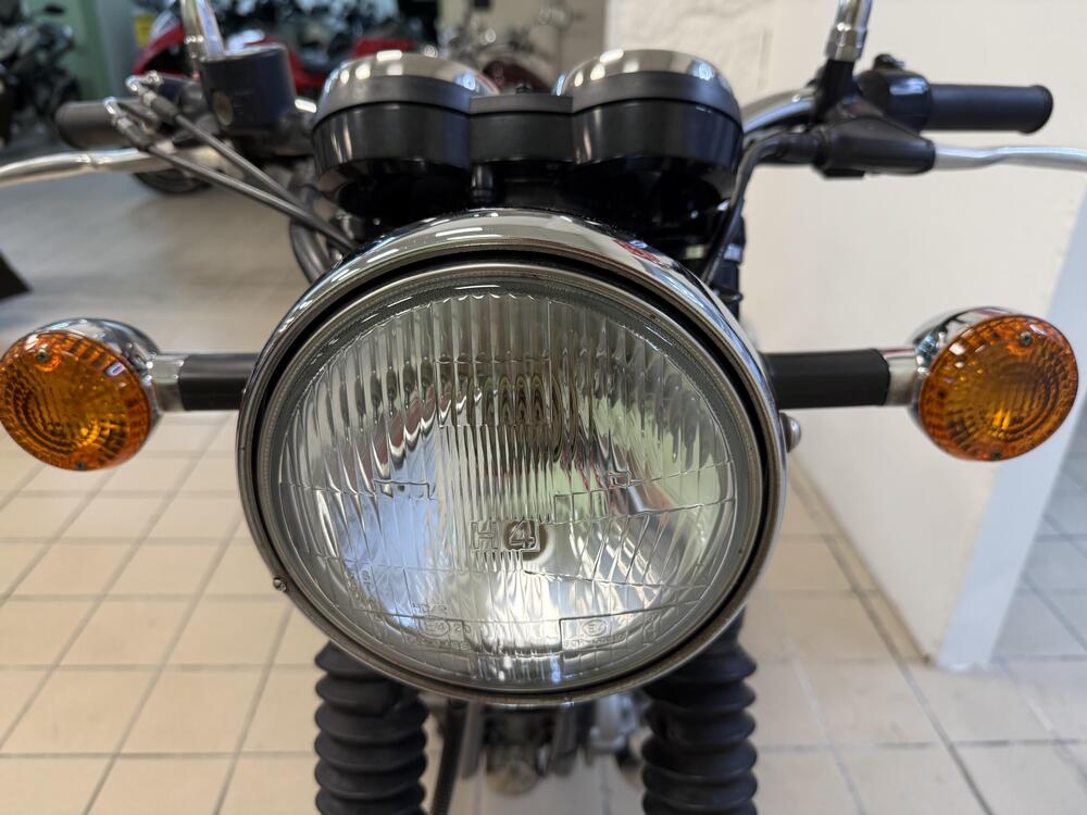 Kawasaki W 650 (2001 - 06) (9)