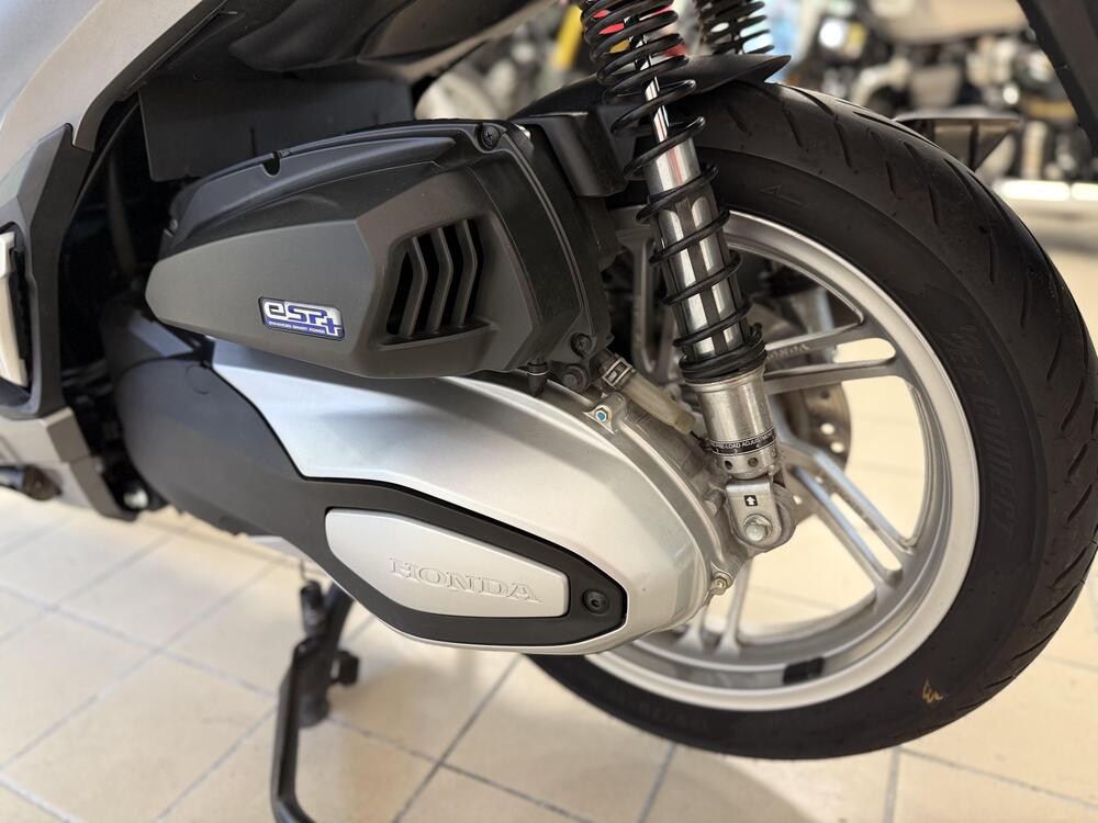 Honda SH 350 (2021 - 24) (12)