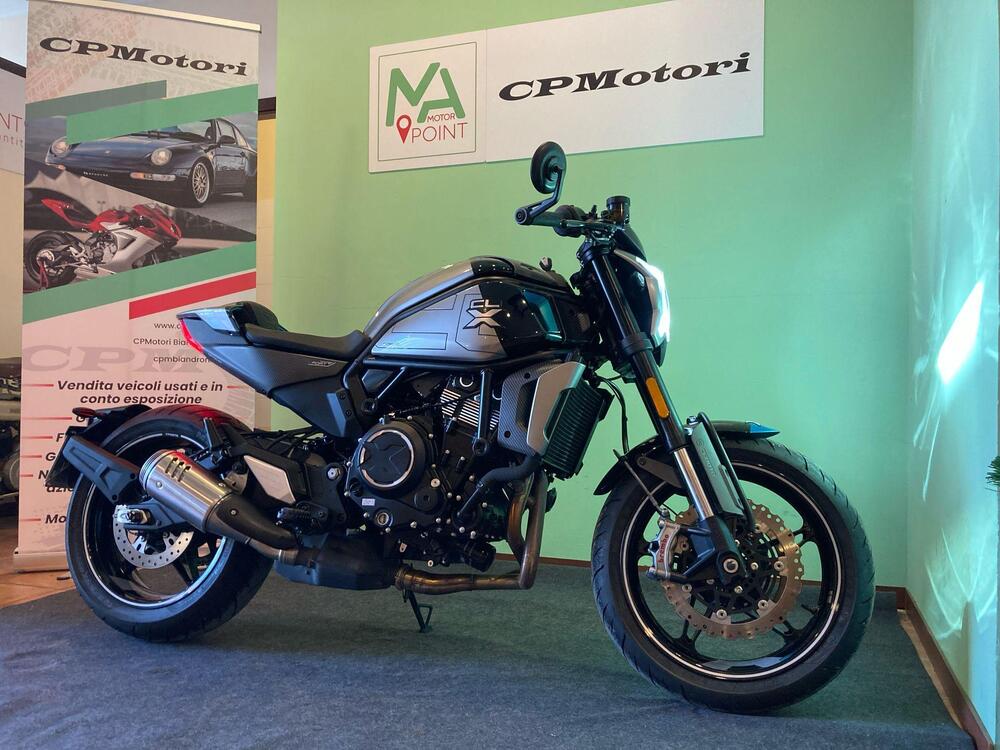 CFMOTO 700CL-X Sport (2022 - 25) (7)