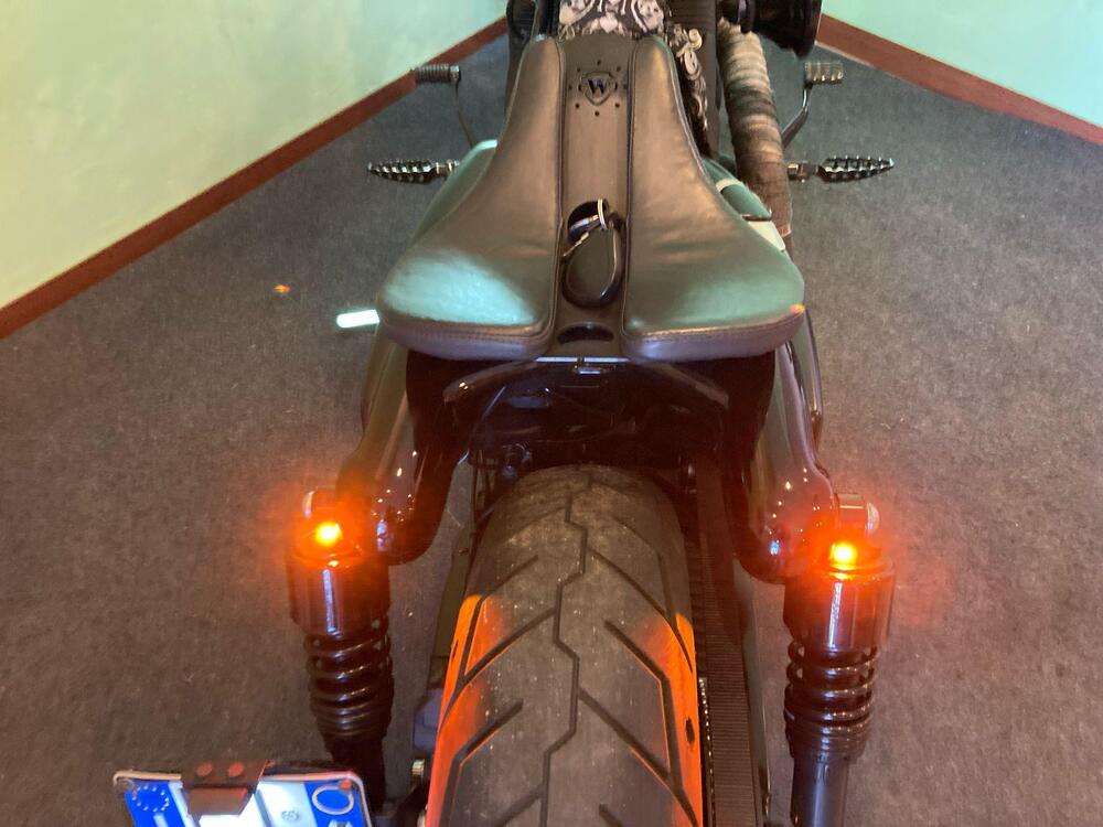 Harley-Davidson 883 SuperLow (2017 - 20) - XL 883L (7)