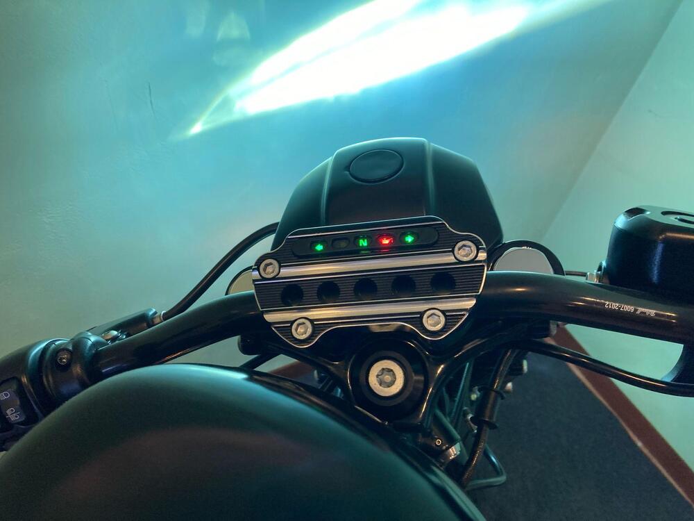 Harley-Davidson 883 SuperLow (2017 - 20) - XL 883L (10)