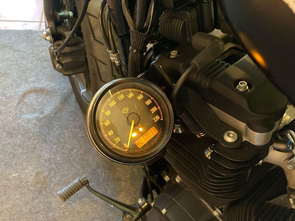 Harley-Davidson 883 SuperLow (2017 - 20) - XL 883L (19)