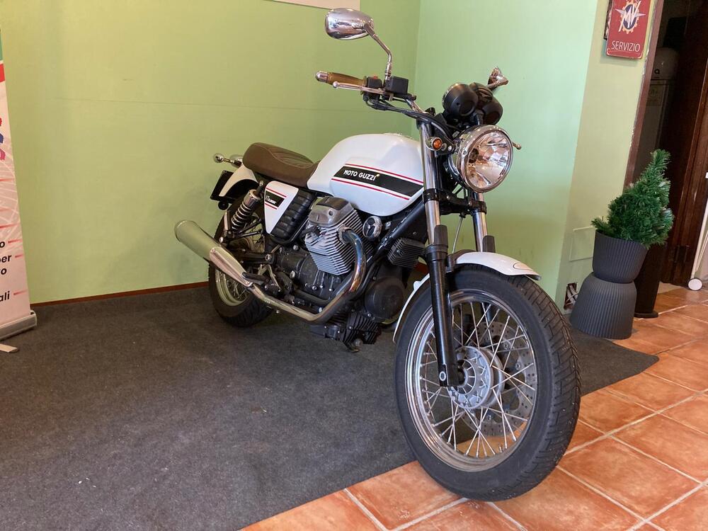 Moto Guzzi V7 Classic (2008 - 12) (4)