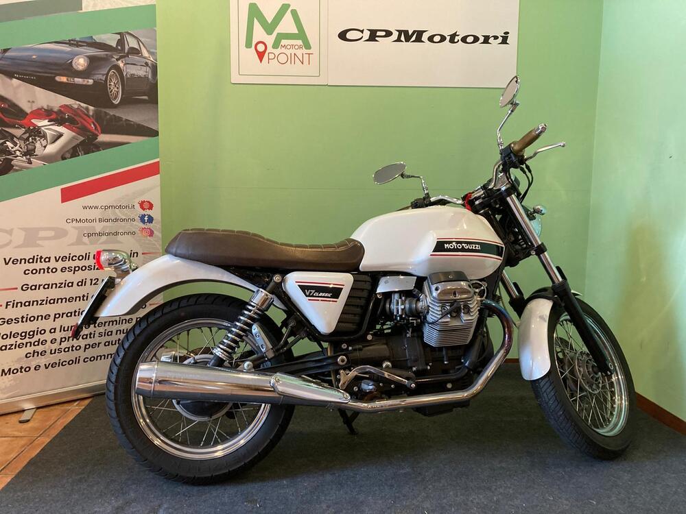 Moto Guzzi V7 Classic (2008 - 12) (9)