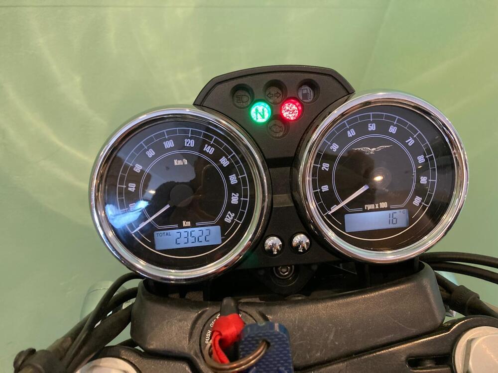 Moto Guzzi V7 Classic (2008 - 12) (12)