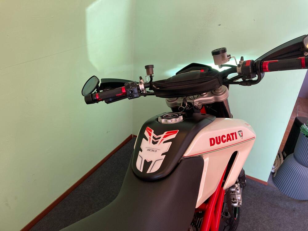 Ducati Hypermotard 1100 (2007 - 09) (10)