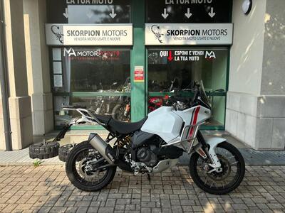 Ducati DesertX (2022 - 25) usata