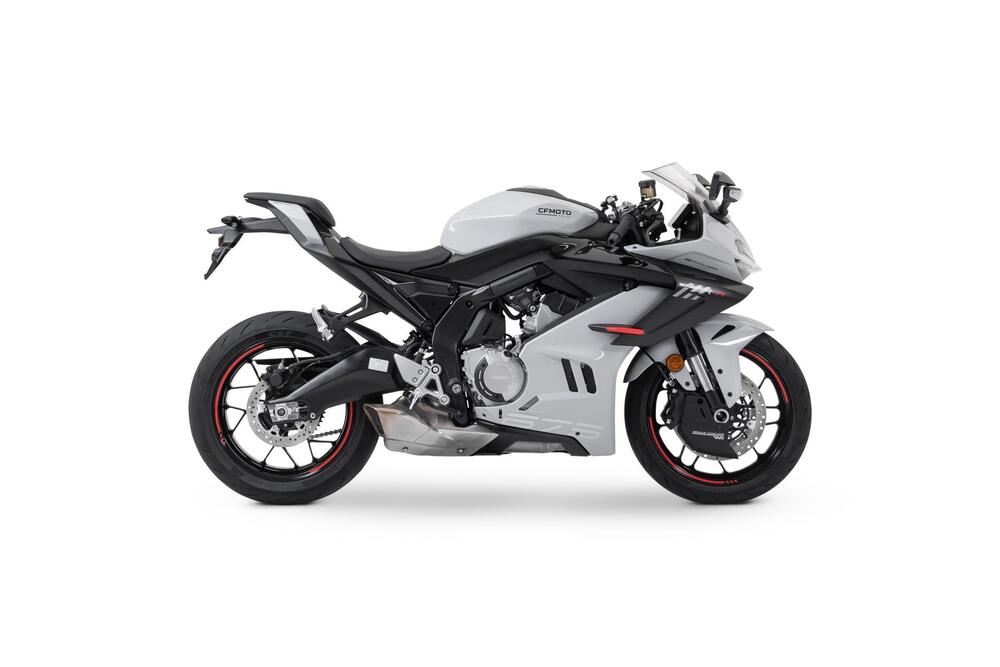CFMOTO 675SR-R (2025 - 26)