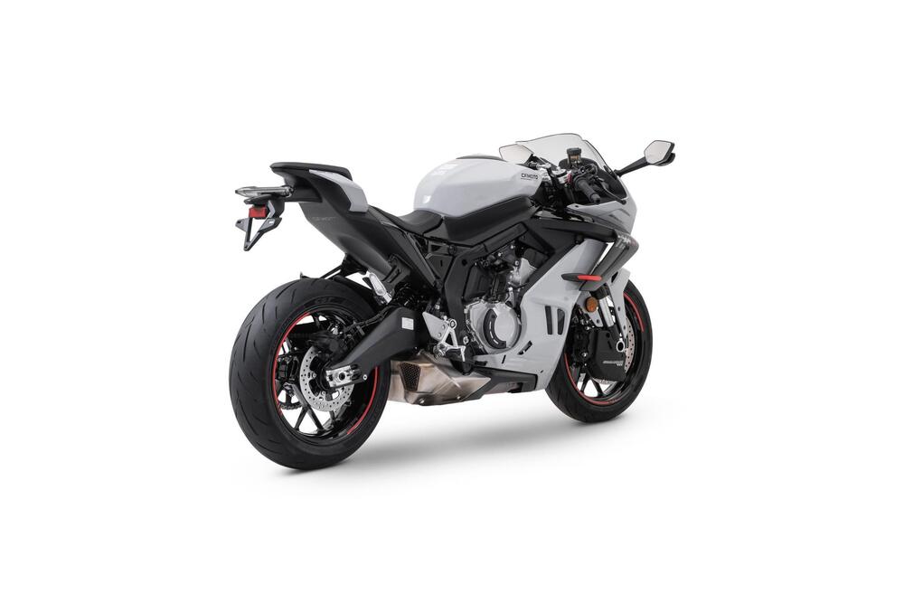 CFMOTO 675SR-R (2025 - 26) (7)