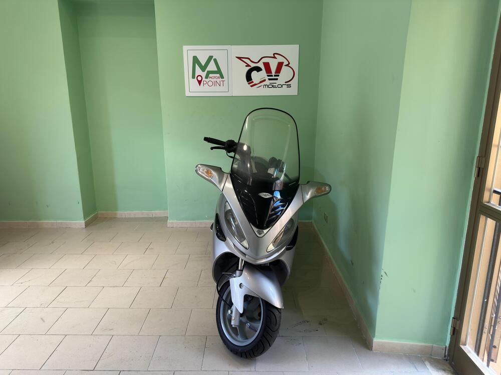 Malaguti Madison 150 4T (3)