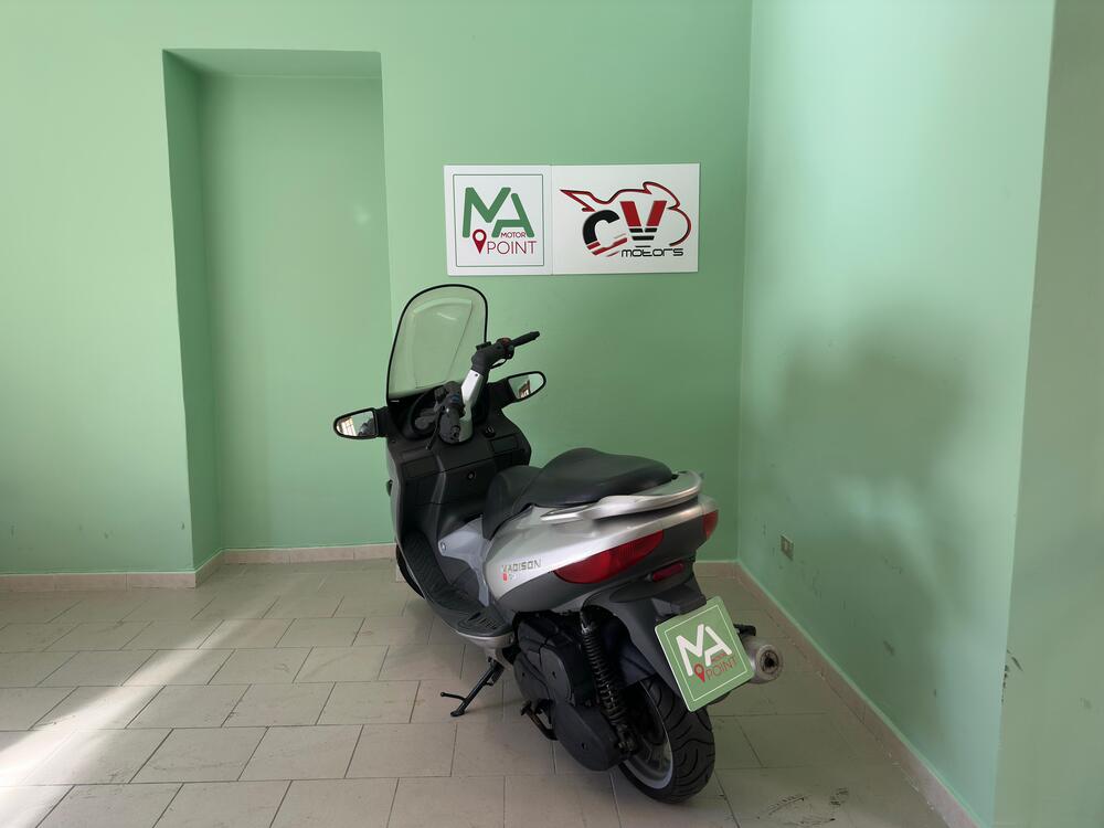 Malaguti Madison 150 4T (9)