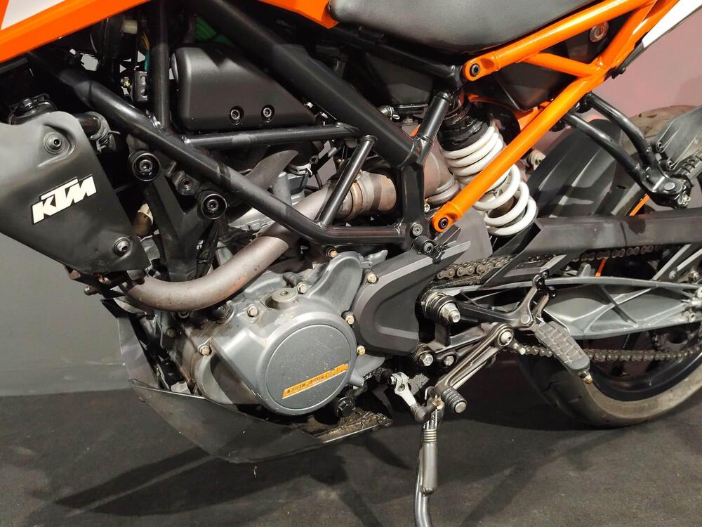 KTM 125 Duke ABS (2017 - 20) (11)