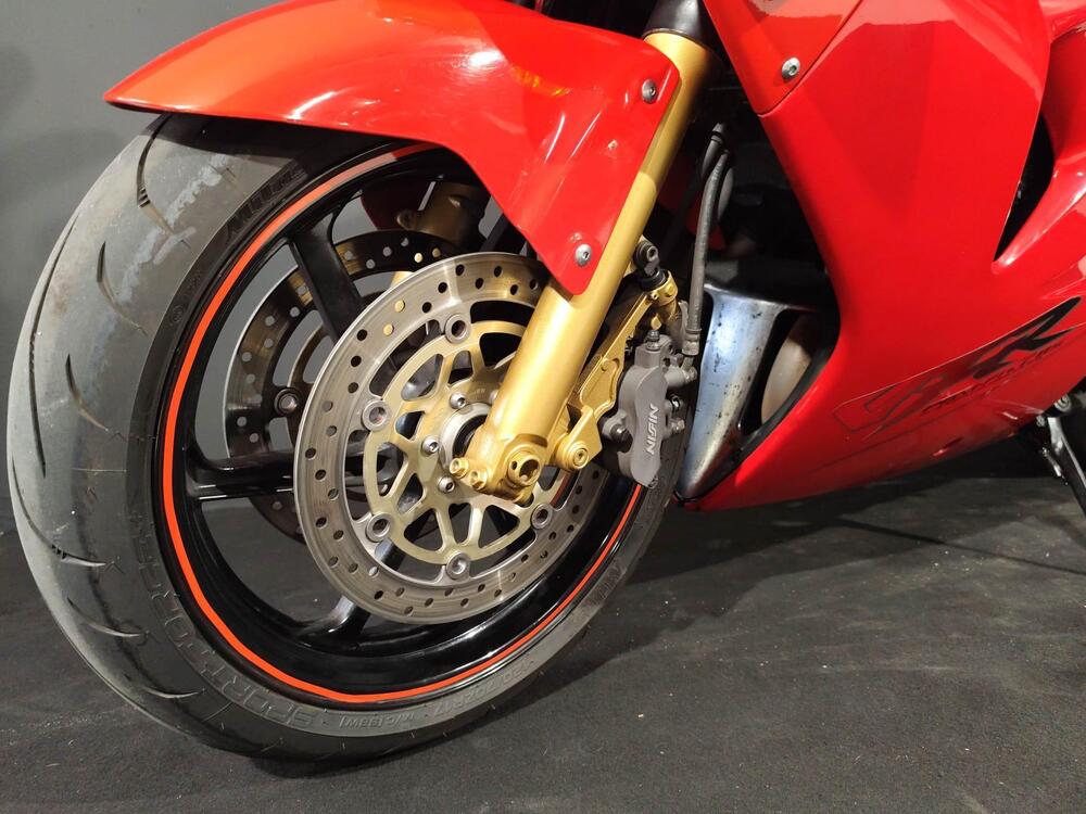 Honda VFR 800 (1998 - 01) (11)