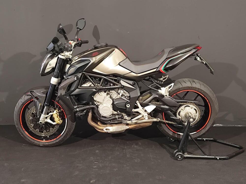 MV Agusta Brutale 675 (2011 - 15) (2)