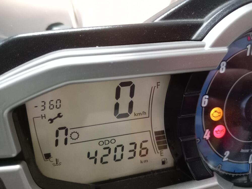 Triumph Tiger 800 ABS (2010 - 14) (2)