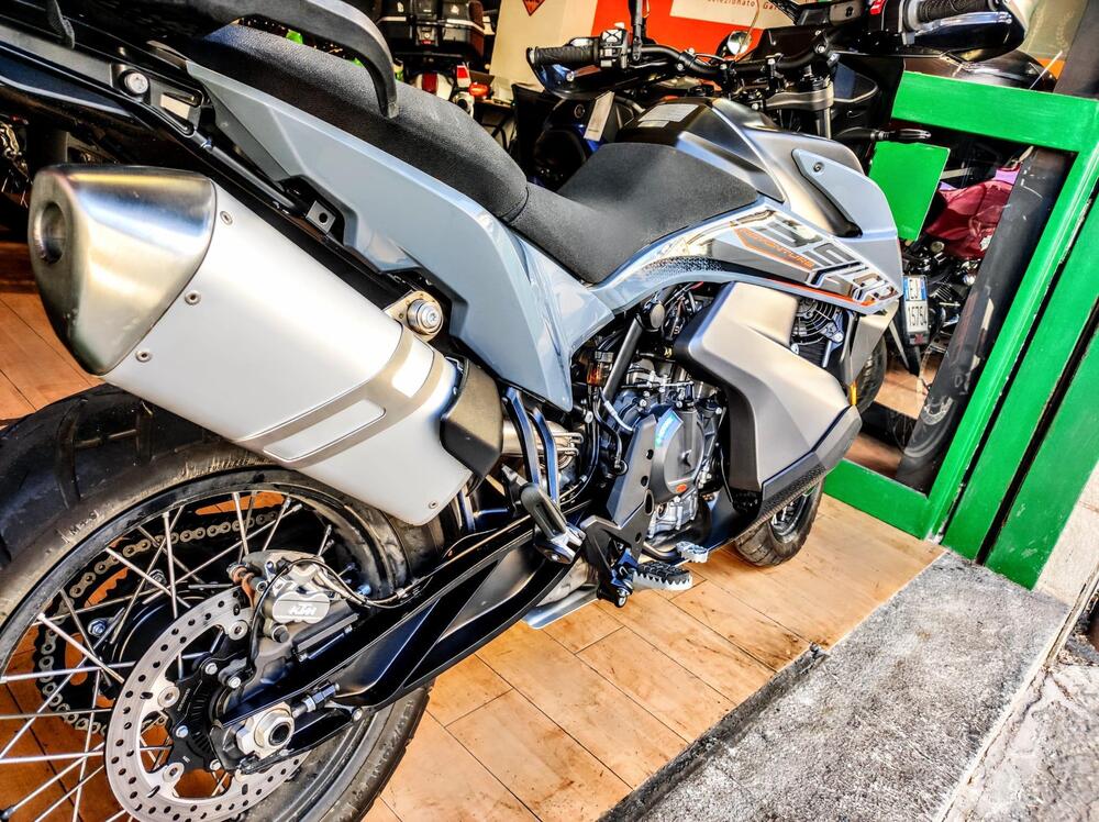 KTM 890 Adventure (2022) (13)