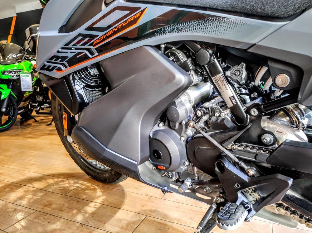 KTM 890 Adventure (2022) (15)