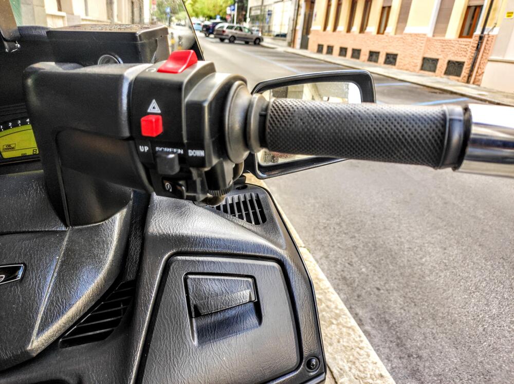 Suzuki Burgman AN 650 Executive ABS (2006 - 12) (10)