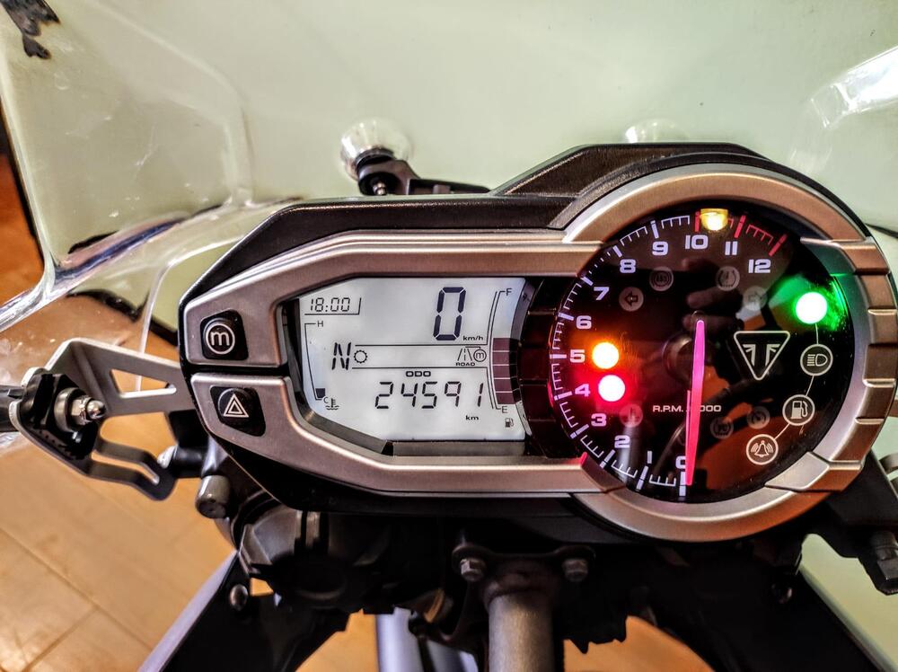 Triumph Tiger 800 XCx (2017 - 18) (6)