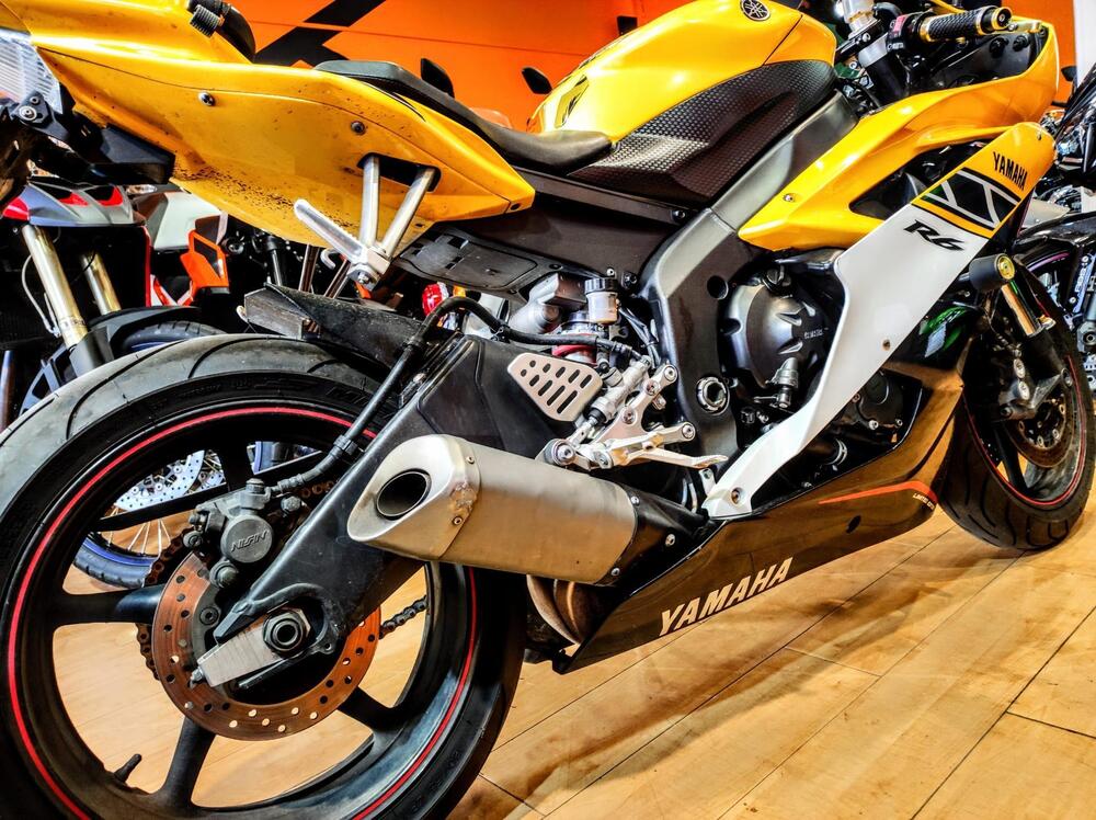 Yamaha YZF R6 (2006 - 07) (4)