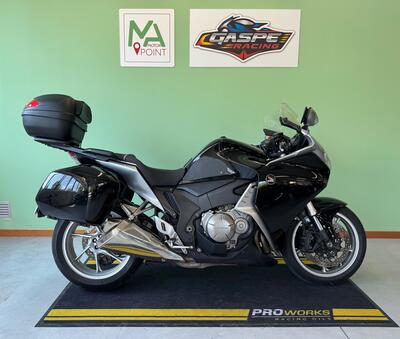Honda VFR 1200 F ABS (2009 - 16) usata