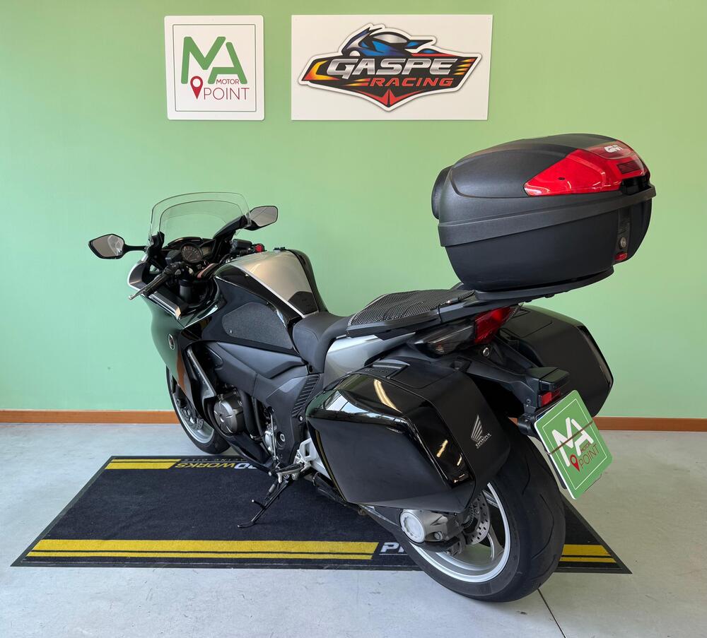 Honda VFR 1200 F ABS (2009 - 16) (5)