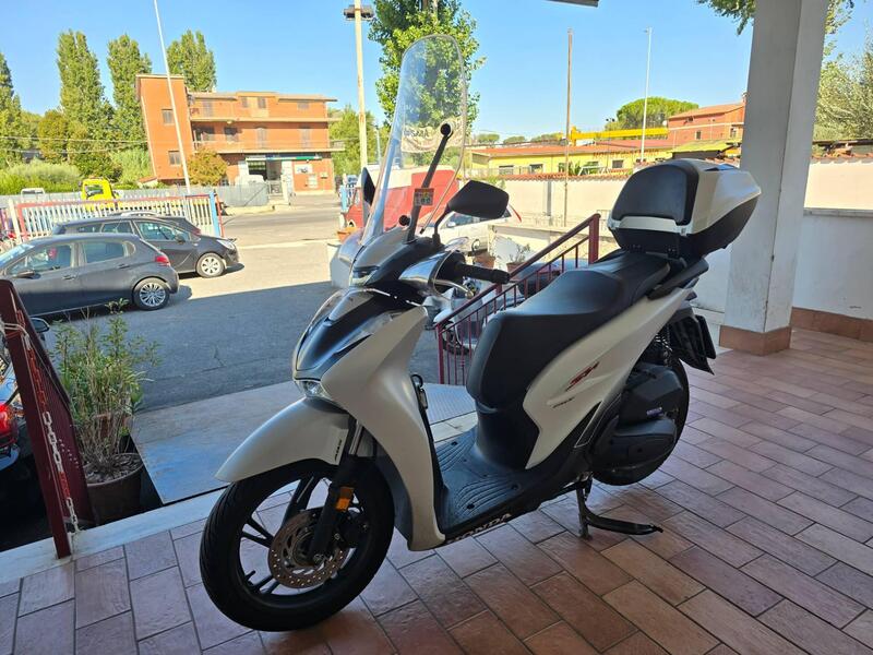 Honda SH 150i Sport (2024 - 25) (3)