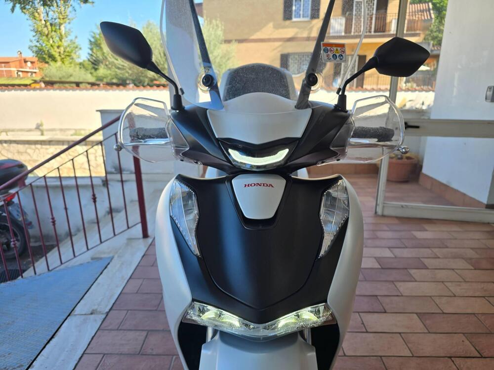 Honda SH 150i Sport (2024 - 25) (4)