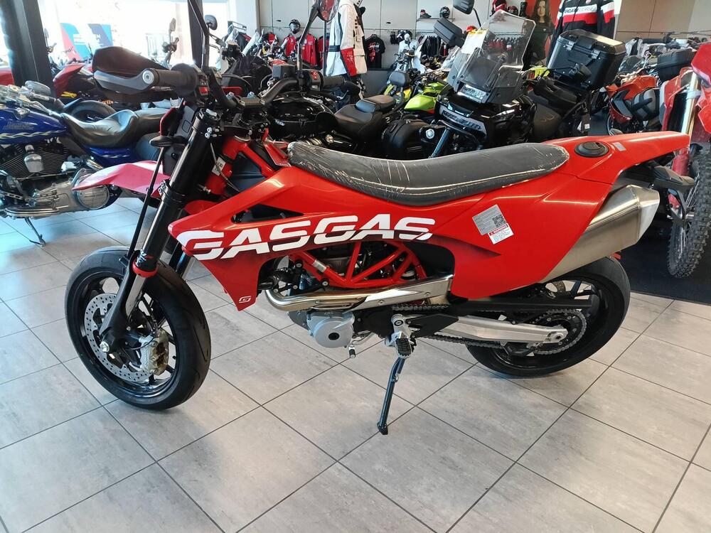 GASGAS SM 700 (2022 - 26) (2)