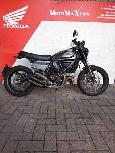 Ducati Scrambler 800 Night Shift (2021 - 22) usata