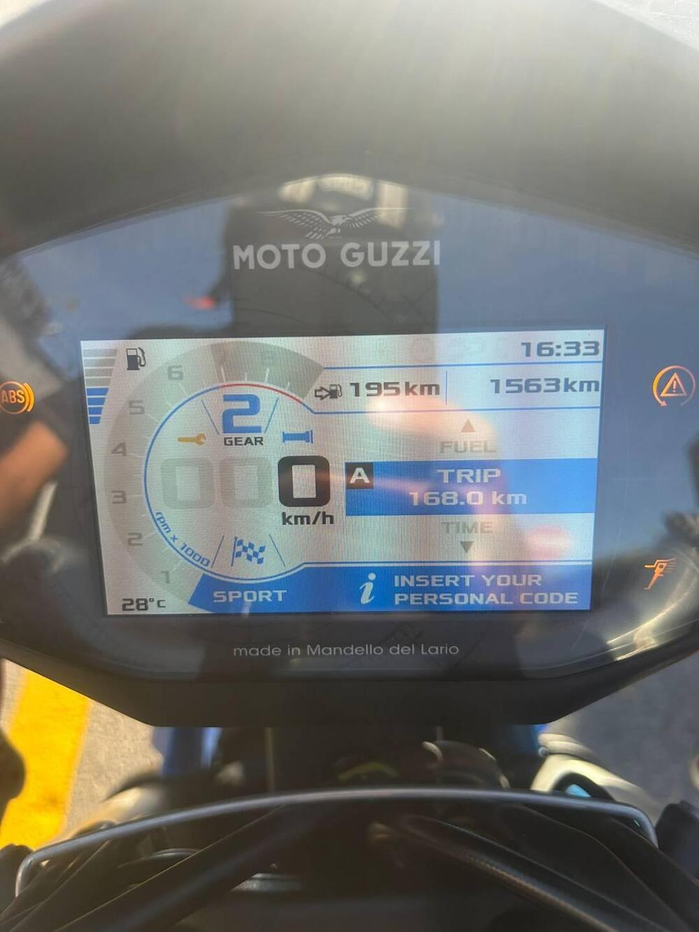 Moto Guzzi V85 TT (2024 - 26) (7)