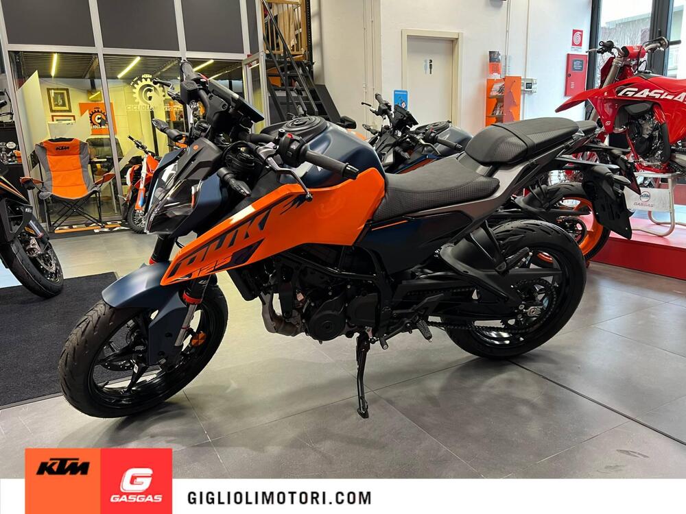 KTM 125 Duke (2024 - 25) (2)