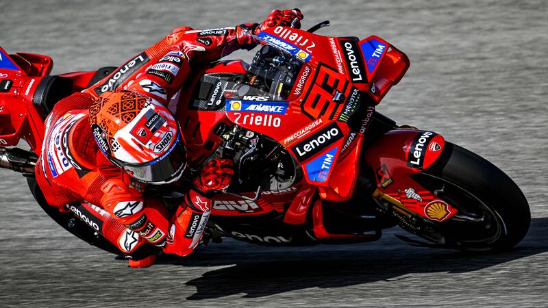 MotoGP 2025. GP della Catalogna. Sprint: Alex Marquez cade quando &egrave; ampiamente in testa, vince Marc! [RISULTATI]