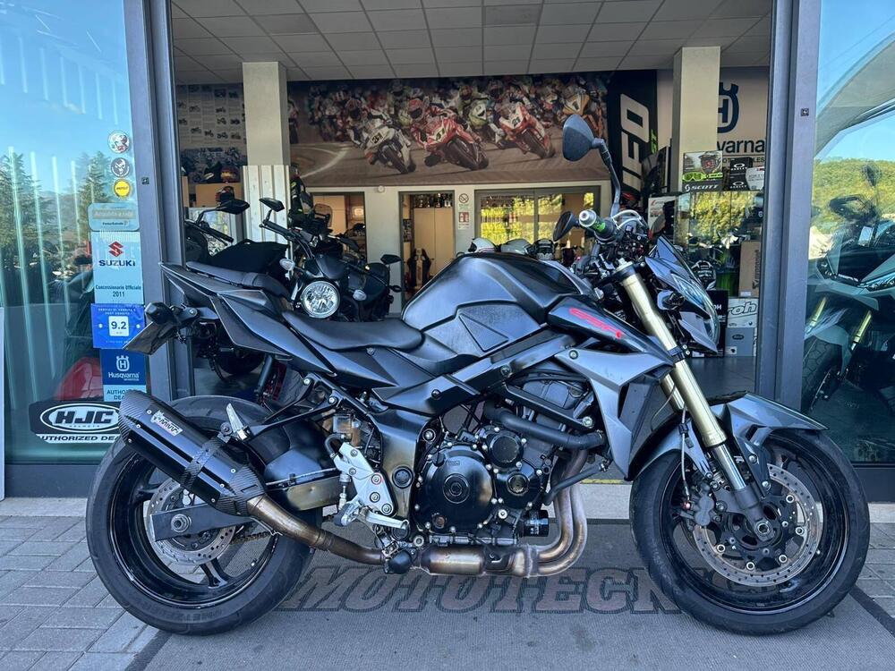 Suzuki GSR 750 Z (2014 - 15) (2)