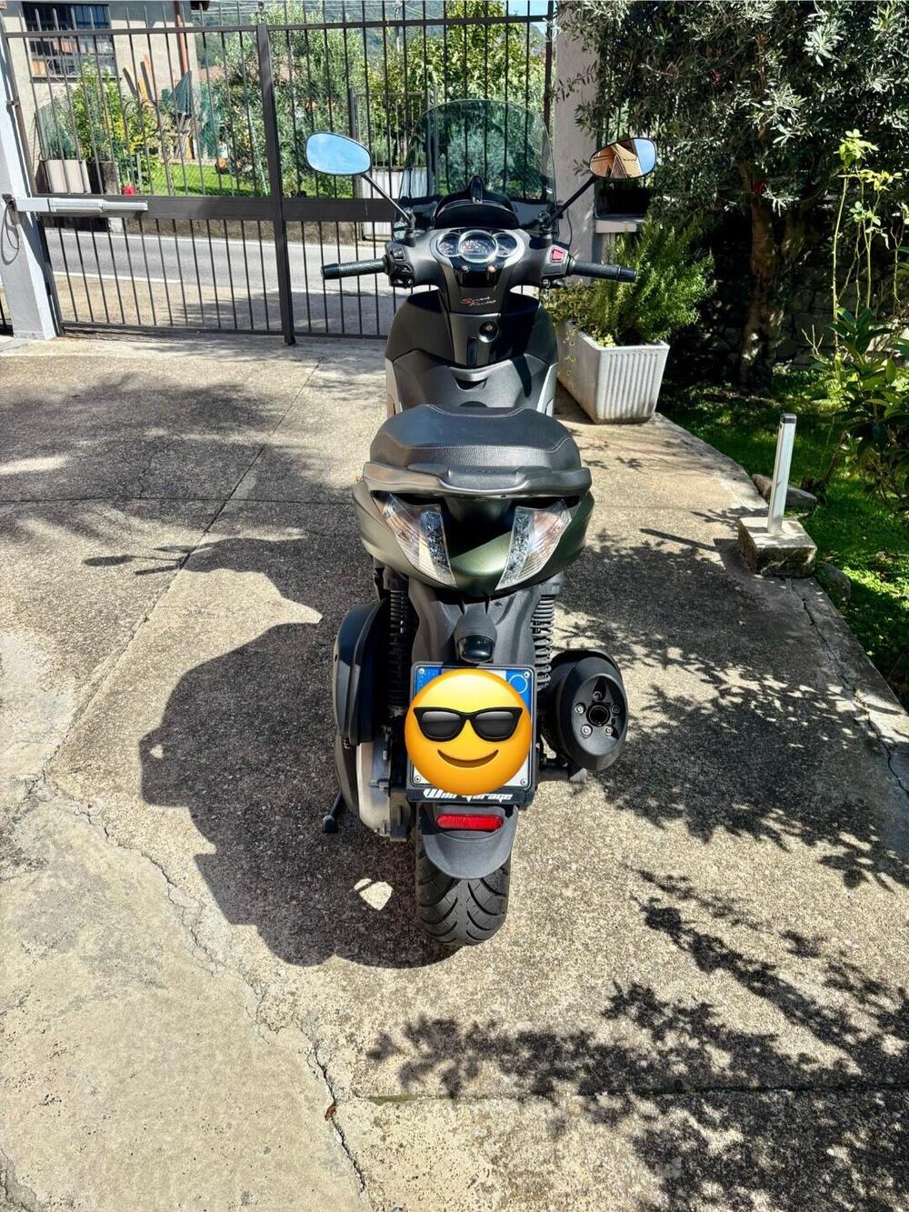 Piaggio Beverly 350 Police ABS-ASR (2018 - 20) (4)